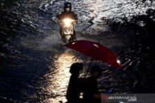 Prakiraan Cuaca Besok, 6 Wilayah di Lampung Hujan Lebat Disertai Angin Kencang, Simak! - JPNN.com Lampung