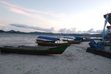 Keindahan Pulau Pahawang Kecil, Suasana Asri Pas Bersantai di Sore Hari - JPNN.com Lampung