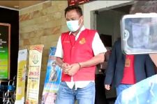 Mantan Calon Bupati Pesisir Barat Resmi Ditahan,  Diduga Gelapkan Uang Ratusan Juta Rupiah - JPNN.com Lampung