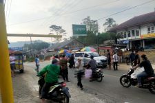 Detik-detik Lakalantas Tragis Seorang Pelajar di Sumber Jaya, Ada Darah di Jilbab Putih - JPNN.com Lampung