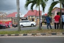 Rumah Anggota Polisi Dibobol Maling, Pelaku Gondol Sepucuk Senpi - JPNN.com Lampung