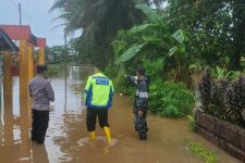 Dua Kakak Beradik Meninggal Akibat Tenggelam Dalam Banjir - JPNN.com Lampung