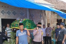 Warga Tanggamus Meninggal Dunia Akibat Tersengat Listrik, Kapolsek Talang Padang Sampaikan Imbauan - JPNN.com Lampung