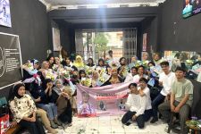 Sukarelawan Ganjar Milenial Center Peduli Anak Muda di Lampung  - JPNN.com Lampung