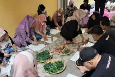 Mak Ganjar Lampung Menggelar Pelatihan Kerajinan Tangan dengan Metode Ecoprint - JPNN.com Lampung