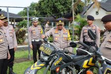 Kapolres Lampung Timur yang Baru Menjabat Langsung Cek Randis dan Senpi Personel  - JPNN.com Lampung