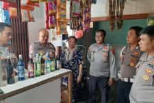 Ops Bina Kusuma Krakatau 2023 di Lampung Timur, 1 Kios Terciduk Menjual Miras - JPNN.com Lampung