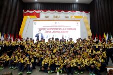 Ratusan Kontingen Lampung Diberangkatkan ke Provinsi Riau  - JPNN.com Lampung