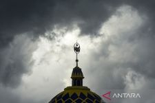 Cuaca NTB Hari Ini: Hanya Hujan Ringan, Tetap Semangat! - JPNN.com NTB