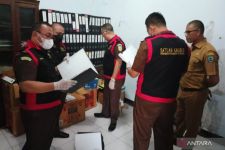 Kasus Korupsi KONI Dompu: Kejati Temukan Bukti Saat Geledah Kantor BPKAD dan Dikpora - JPNN.com NTB