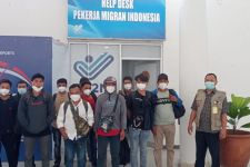 Belasan Calon TKI Ilegal Asal Lombok Timur Kembali ke Kampung Halaman - JPNN.com NTB