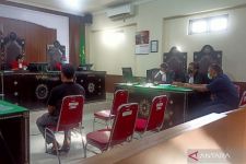 Bandar Narkoba Mandari Disidang, Mahasiswa Demo - JPNN.com NTB