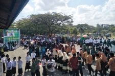 Sambut Tahun Baru Islam, Ribuan Santri di Lombok Tengah Gelar Pawai Ta’ruf - JPNN.com NTB