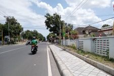 Pemkot Mataram Buat Taman Bunga di Jalan Pendidikan, Bernilai Rp 200 Juta - JPNN.com NTB