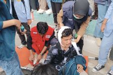 Demo Tolak Kenaikan BBM di Mataram Ricuh, 3 Luka-luka  - JPNN.com NTB