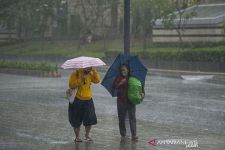 Cuaca Mataram Selasa Ini: Hujan Sedang semeton, Sedia Payung ya - JPNN.com NTB
