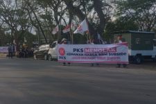 Tolak Kenaikan Harga BBM, PKS Lombok Tengah Turun ke Jalan - JPNN.com NTB