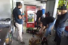 Jelang Akhir Tahun, Polisi Razia Miras ilegal di KEK Mandalika - JPNN.com NTB