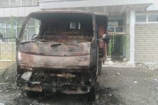 KKB Membakar Truk Milik Perusahaan di Paniai, Nih Alasannya - JPNN.com Papua