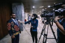 Senator Filep Uraikan Soal Dana Bagi Hasil Migas di Papua Barat - JPNN.com Papua