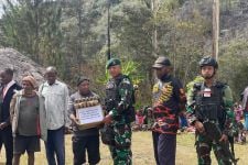 Veterina Weya Meninggal Dunia, Personel Satgas Yonif Mekanis 203/AK Berbelasungkawa - JPNN.com Papua