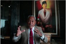 Komarudin Watubun: Penegakan Disiplin Berlaku Bagi Semua Anggota Partai - JPNN.com Papua