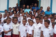 Senator Filep: Masalah Pendidikan Jadi Tantangan Besar di Tanah Papua - JPNN.com Papua