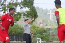 Pelatih Persipura Tanggapi Kabar Kompetisi Sepak Bola Segera Bergulir Tanpa Penonton - JPNN.com Papua
