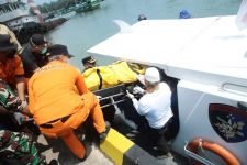 TNI AL Bantu Pencarian Helikopter Milik Polri yang Hilang di Belitung, 1 Korban Kembali Ditemukan - JPNN.com Papua