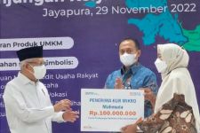 Wapres Ma'ruf Amin Serahkan KUR UMKM di Jayapura - JPNN.com Papua