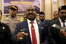 Bupati Puncak Willem Wandik Optimitis Akan Selesaikan Program Hingga 2023 - JPNN.com Papua