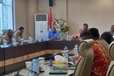 Anggota Dewan Ini Mengaku Gembira Soal Gaji Guru PPPK SMA/SMK - JPNN.com Papua