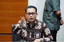 KPK Periksa Dua Saksi untuk Mendalami Kepemilikan Aset Lukas Enembe - JPNN.com Papua