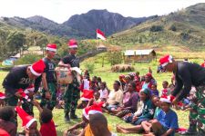 Rayakan Natal, Satgas Yonif Mekanis 203/AK Gelar Doa Bersama di Distrik Malagayneri - JPNN.com Papua