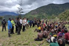 Gegara Ini, Dua Kelompok Bentrok di Tolikara, 21 Warga Luka-luka  - JPNN.com Papua
