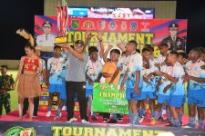 Brigjen TNI Reza Menutup Turnamen Sepak Bola U-18 Danrem 174/ATW Cup 2022 - JPNN.com Papua