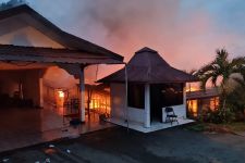 Breaking News: Rumah Dinas Kapolda Papua Ludes Terbakar - JPNN.com Papua