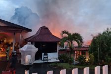 Rumah Dinas Kapolda Papua Ludes Terbakar, Sebegini Kerugiannya? - JPNN.com Papua
