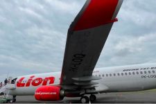 Breaking News: Sayap Lion Air Tabrak Atap Garbarata Bandara Mopah Merauke - JPNN.com Papua