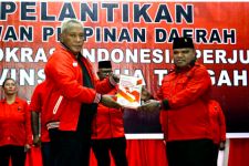 Bung Komar PDIP: Berjiwa Militan Jadi Resep Memenangi Pemilu 2024 - JPNN.com Papua