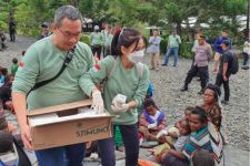 GP Farmasi Donasikan Obat dan Gelar Operasi Katarak di Papua - JPNN.com Papua