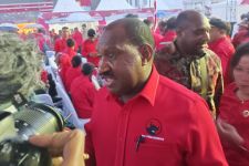 Willem Wandik: Saya Siap Kalau Ditunjuk PDIP Sebagai Calon Gubernur Papua Tengah - JPNN.com Papua