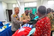 Pentolan Tentara Pembebasan Nasional Papua Barat Serahkan Diri ke Polres Sorong Selatan - JPNN.com Papua