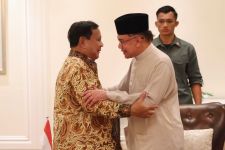 Menhan Prabowo Bertemu PM Malaysia Anwar Ibrahim, Bahas Sejumlah Isu Penting - JPNN.com Papua