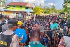 Dua Kelompok Warga Saling Serang, Banjir Darah - JPNN.com Papua