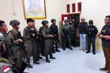 Polda Papua Terjunkan Pasukan Brimob untuk Evakuasi Pesawat Jatuh di Yalimo - JPNN.com Papua