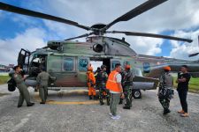 Tim SAR Turunkan Personel Tambahan untuk Evakuasi Pesawat Jatuh di Yalimo Papua - JPNN.com Papua