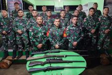 TPNPB-OPM Serahkan 4 Senjata Api kepada Satgas Yonif 132/BS - JPNN.com Papua