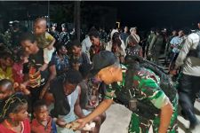 Prajurit Yonif Mekanis Raider 411 Kostrad Membantu Pengamanan Masyarakat Nduga - JPNN.com Papua