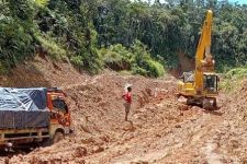 Forum KiSSNed Soroti Pemenang Tender Proyek Perbaikan Jalan di Papua Barat  - JPNN.com Papua